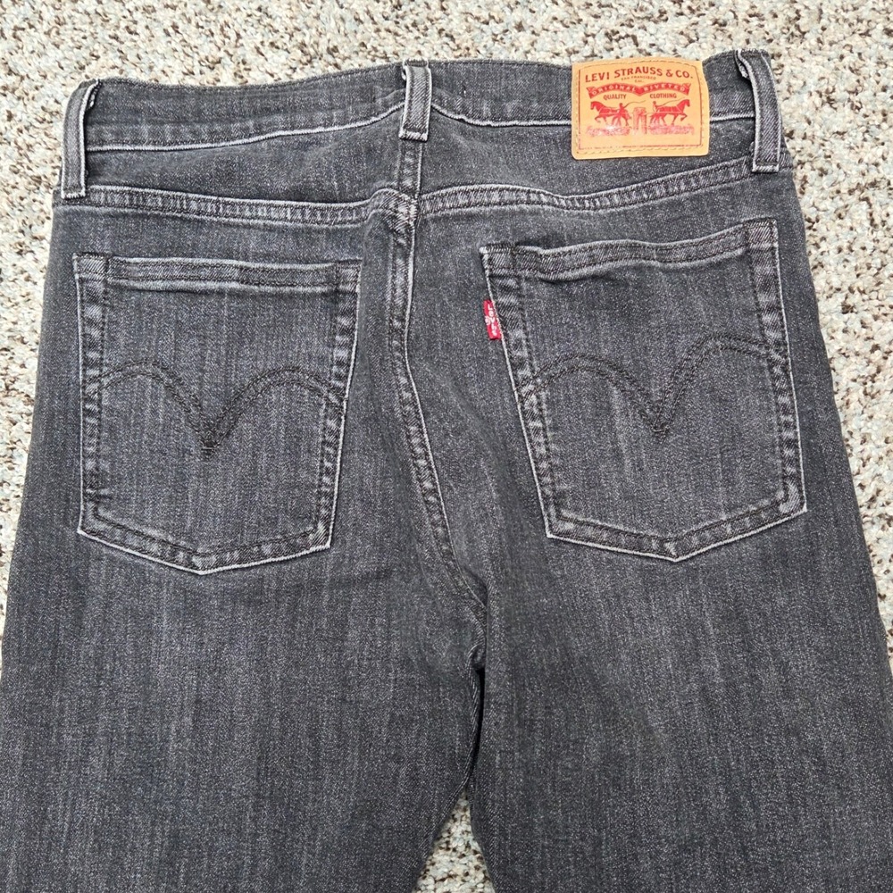 Levi's Wedgie Skinny Jeans Distressed Hem Black Wash Denim Women's Size 29 - Picture 4 of 9